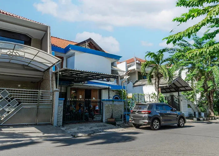 OYO Life 93978 Wisma Homestay Syariah Surabaya
