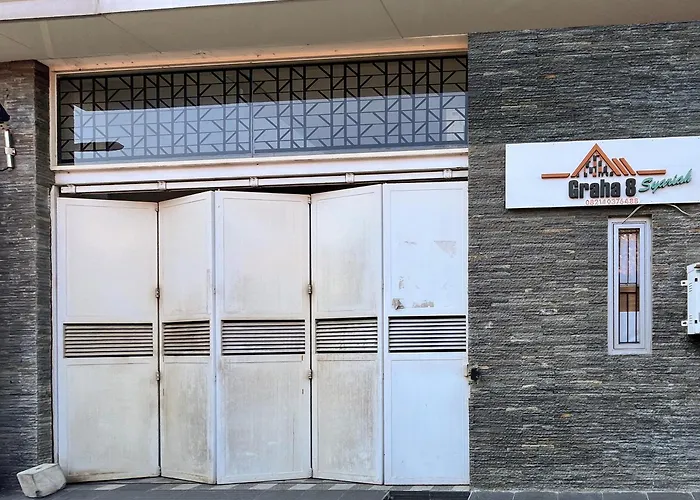 Urbanview Hotel Syariah Graha 8 Bubutan Surabaya